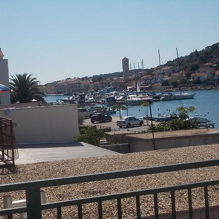 Waterfront Apartments Tisno Zimmer foto