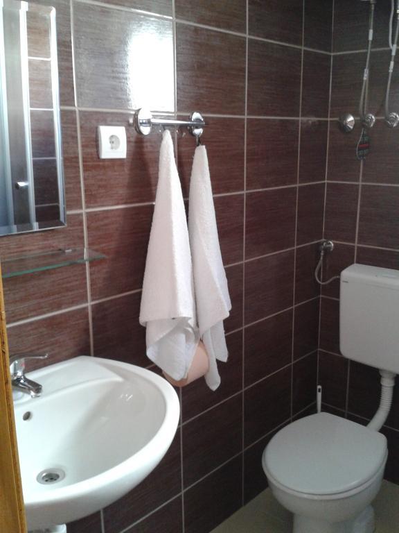 Waterfront Apartments Tisno Zimmer foto